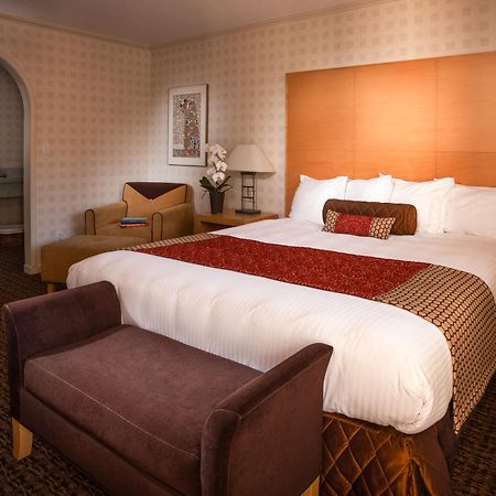 Menlo Park Inn Екстер'єр фото