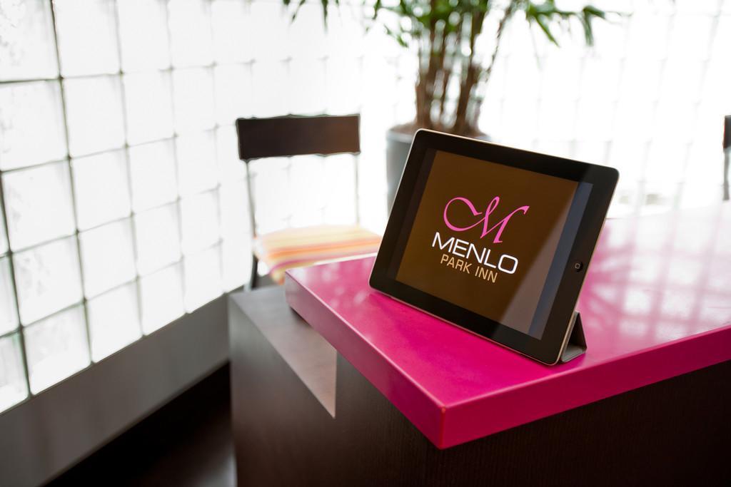 Menlo Park Inn Екстер'єр фото