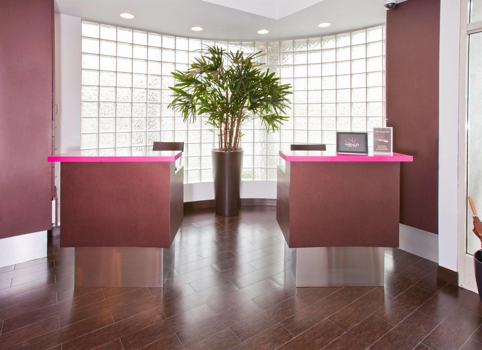 Menlo Park Inn Екстер'єр фото