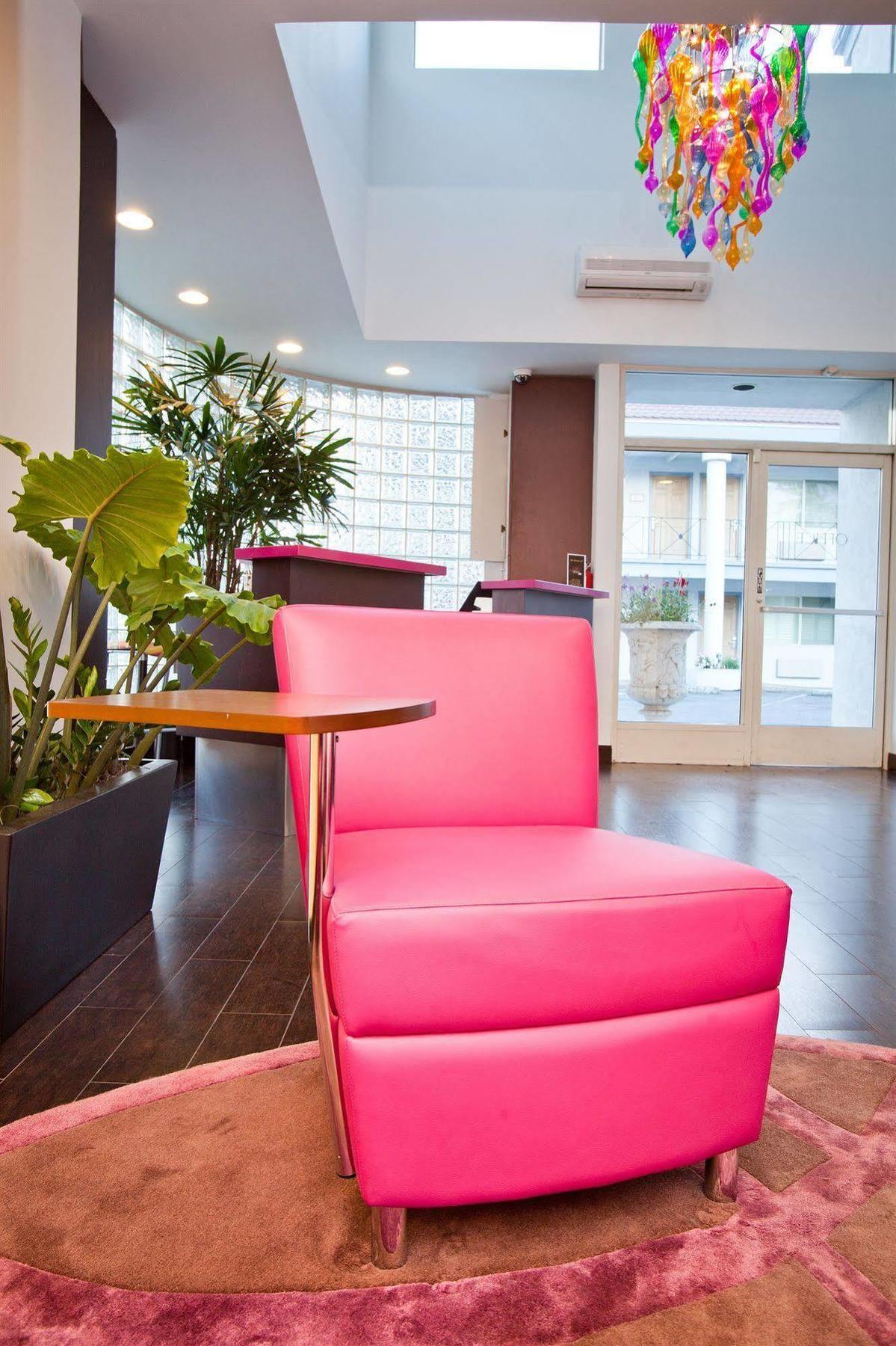 Menlo Park Inn Екстер'єр фото